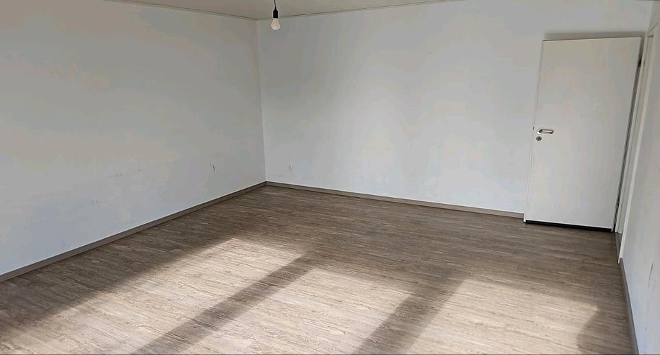 Dachgeschoßwohnung Ellerau - 3 Zimmer, 92 m&sup2;, 275.000&euro; | Angebot:27082825