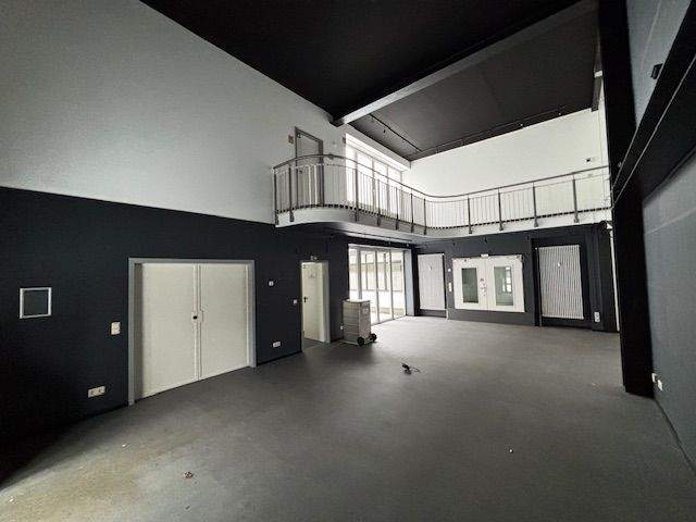 Gewerbeobjekt Ahrensburg - 8 Zimmer, 293 m&sup2;, 3.100&euro; | Angebot:25895547