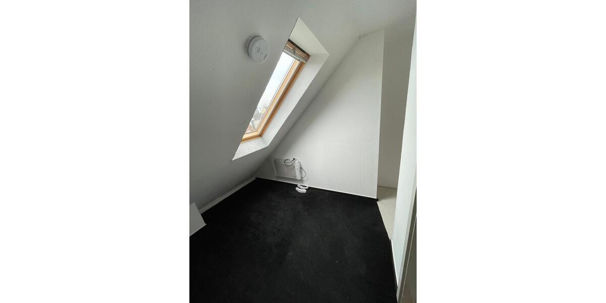 Dachgeschoßwohnung Hamburg Wandsbek - 1.5 Zimmer, 40 m&sup2;, 650&euro; | Angebot:25882512