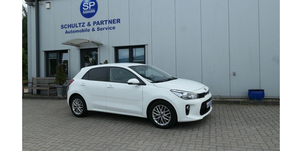 Kia Rio 103.781 km 10.490 &euro; Trittau bei Hamburg 22946