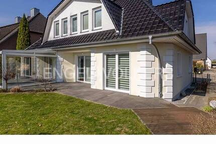 Haus Ahrensburg - 6 Zimmer, 200 m&sup2;, 1.149.000&euro; | Angebot:25930059