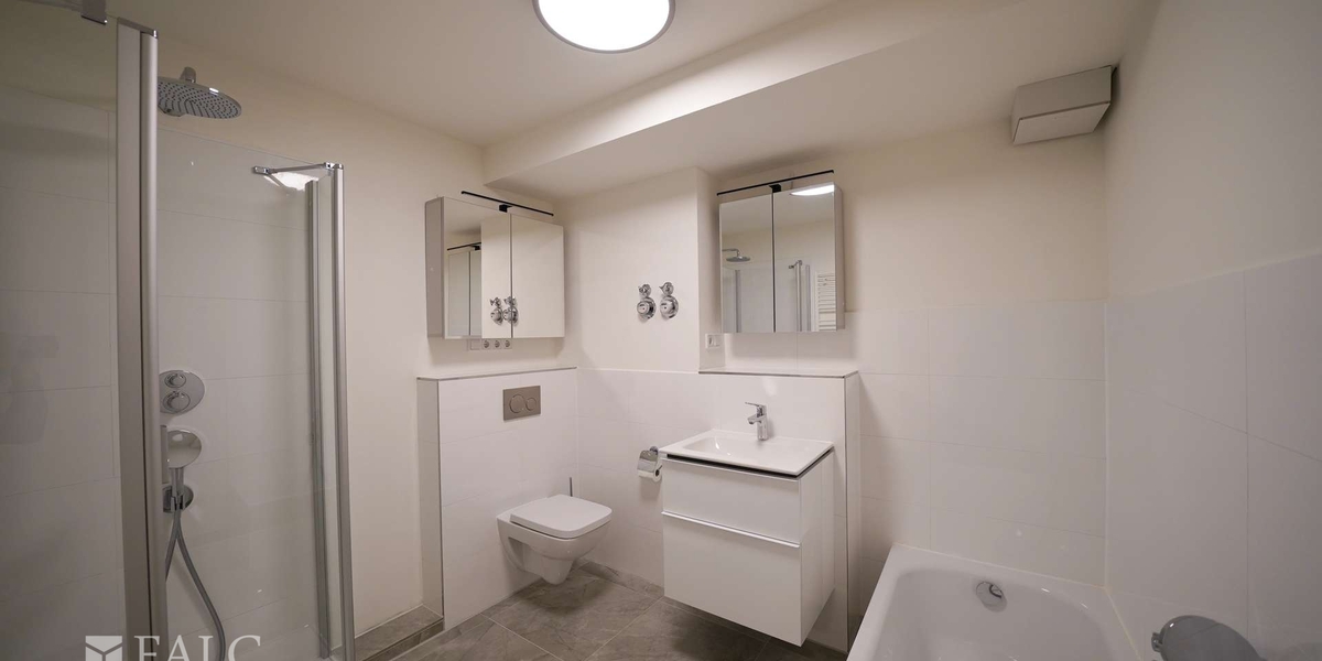 Energieeffizienter Neubau mit 3 Wohneinheiten und Business-Suite - Mehrfamilienhaus, Wohnhaus Hamburg Deutschland - Hamburg - Wandsbek | Angebot:24606235