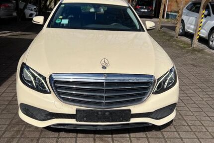 Mercedes-Benz E 200 260.000 km 6.900 &euro; Hamburg 22119