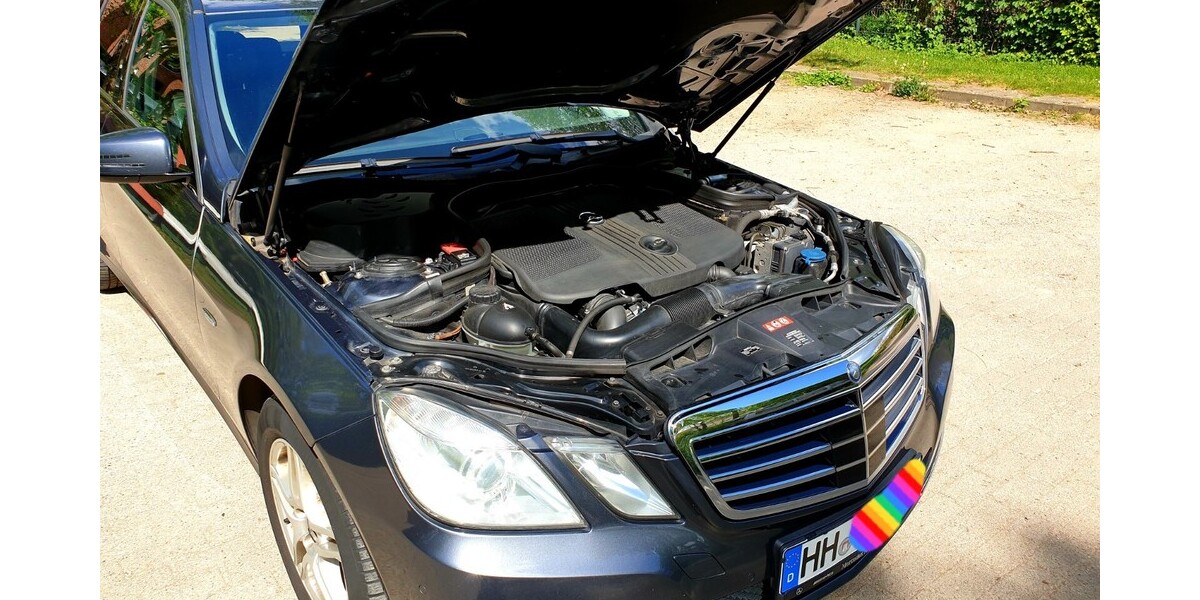 Mercedes-Benz E-Klasse 267.000 km 9.900 &euro; Hamburg 20038