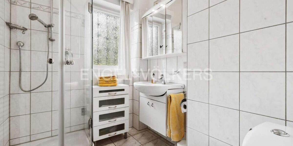 Einfamilienhaus Norderstedt Garstedt - 8 Zimmer, 180 m&sup2;, 599.000&euro; | Angebot:25701582