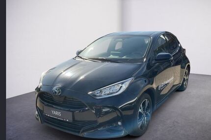 Toyota Yaris 15.000 km 23.490 &euro; Kaltenkirchen 24568