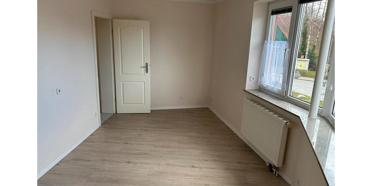 Etagenwohnung Sievershütten - 3.5 Zimmer, 82 m&sup2;, 1.150&euro; | Angebot:25937066