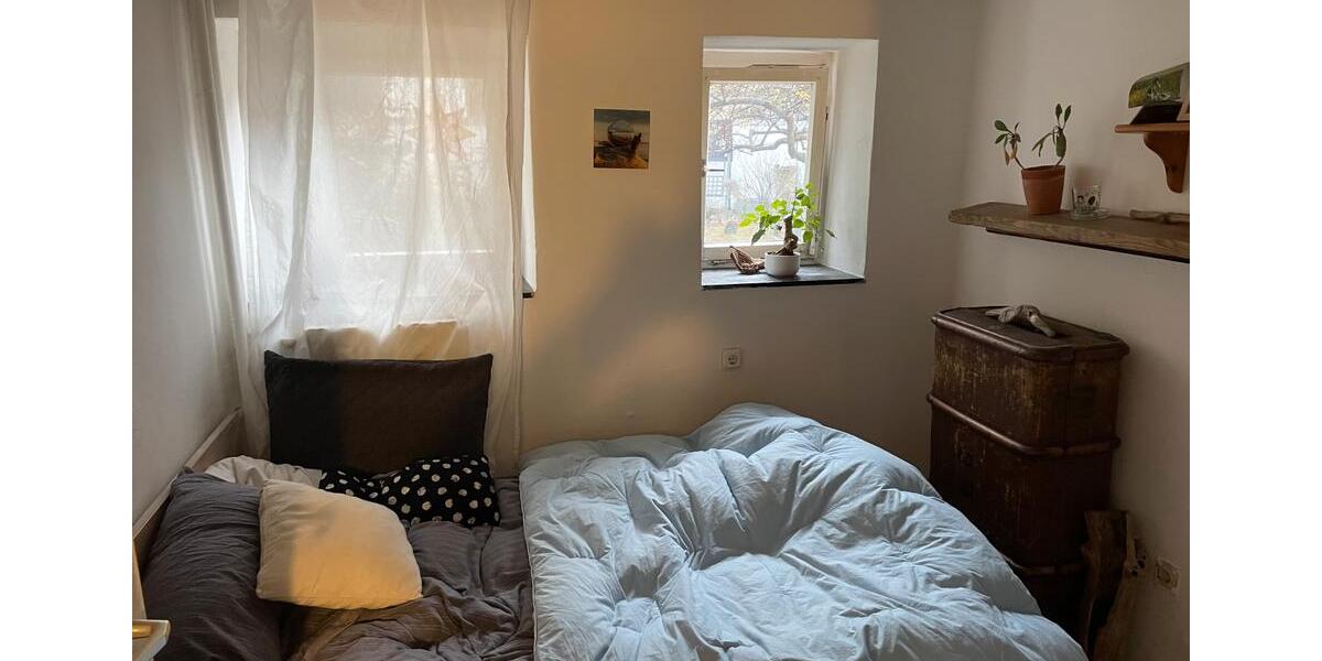 Erdgeschoßwohnung Hamburg Altona - 8 Zimmer, 90 m&sup2;, 520&euro; | Angebot:25908106