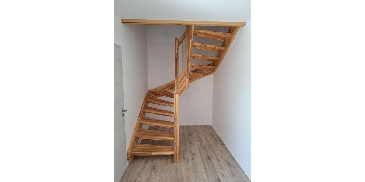 Doppelhaushälfte Pinneberg - 5 Zimmer, 170 m&sup2;, 2.125&euro; | Angebot:25353181