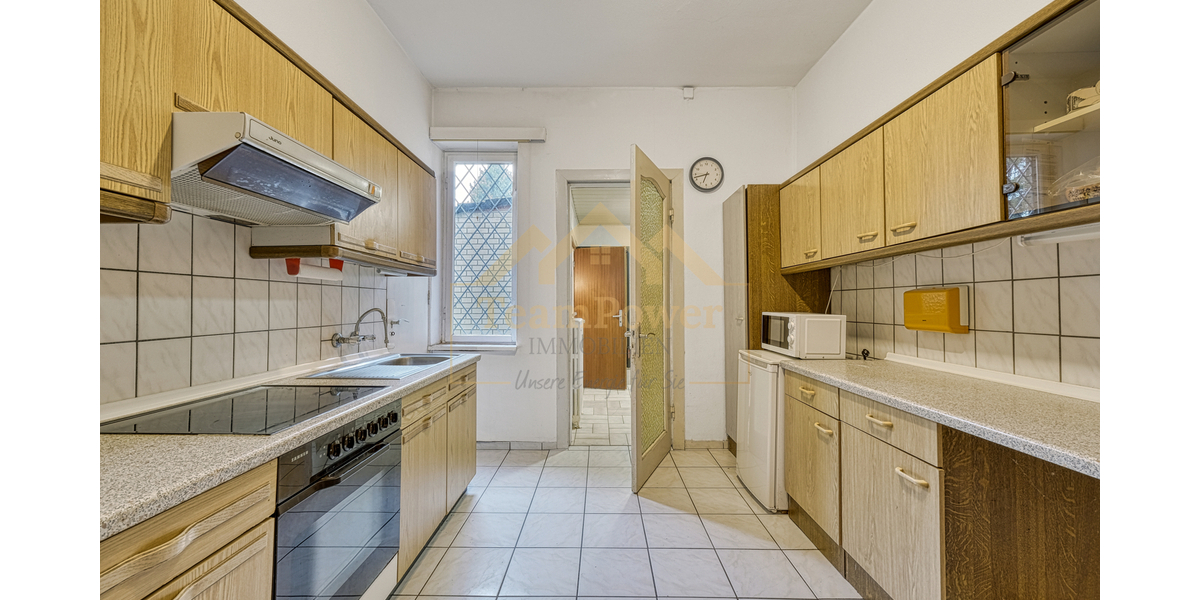 Rarität in Bestlage: Historischer Charme mit 2 Wohneinheiten, Wintergarten und sonnigem Grundstück - Zweifamilienhaus Hamburg Wandsbek | Angebot:25365900