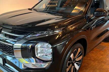 Mitsubishi Outlander 3.858 km 50.900 &euro; Hamburg 21149