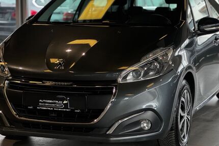 Peugeot 208 95.000 km 6.490 &euro; Bad Bramstedt 24576