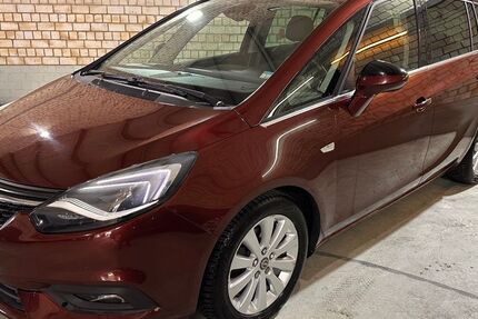 Opel Zafira Tourer 121.600 km 13.299 &euro; Hamburg 21079