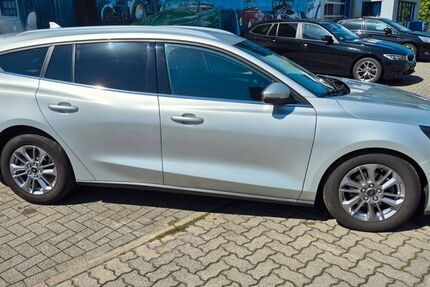 Ford Focus 73.000 km 15.899 &euro; Elmshorn 25335