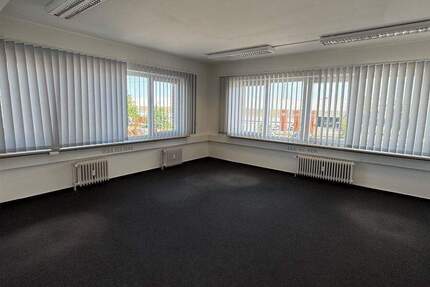 Gewerbeobjekt Hamburg Billbrook - 1 Zimmer, 360 m&sup2;, 3.924&euro; | Angebot:25910357