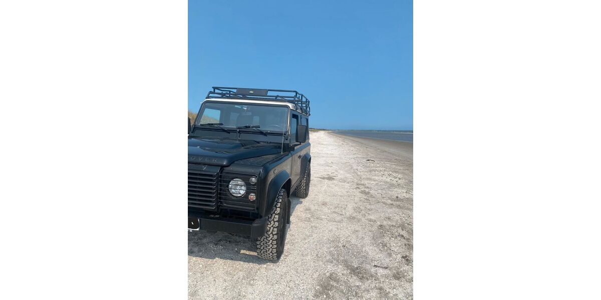 Land Rover Defender 131.000 km 35.900 &euro; Norderstedt 22844