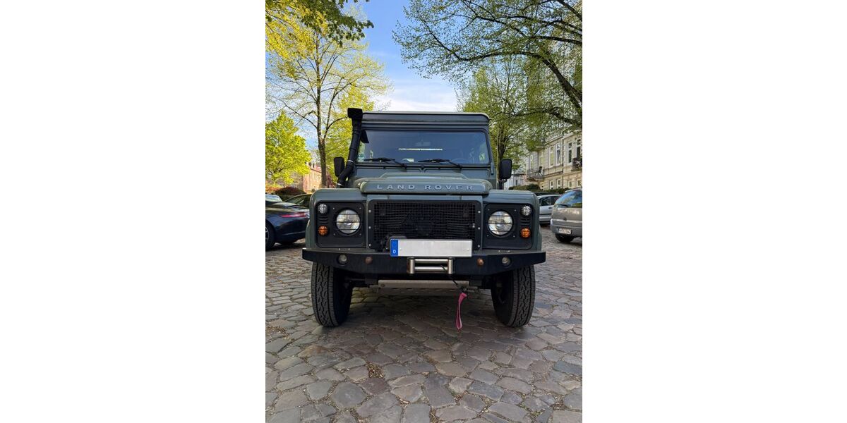 Land Rover Defender 125.000 km 54.999 &euro; Hamburg 20144