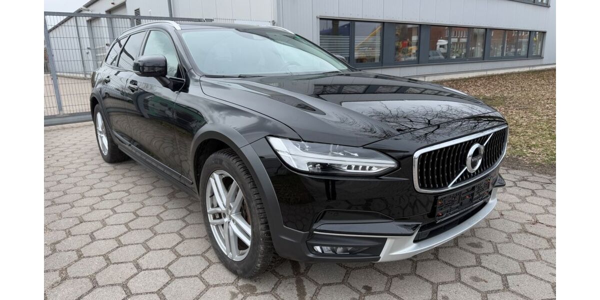 Volvo V90 Cross Country 339.900 km 16.290 &euro; Hamburg 20539