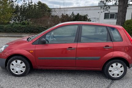 Ford Fiesta 106.303 km 1.490 &euro; Barsbüttel 22885