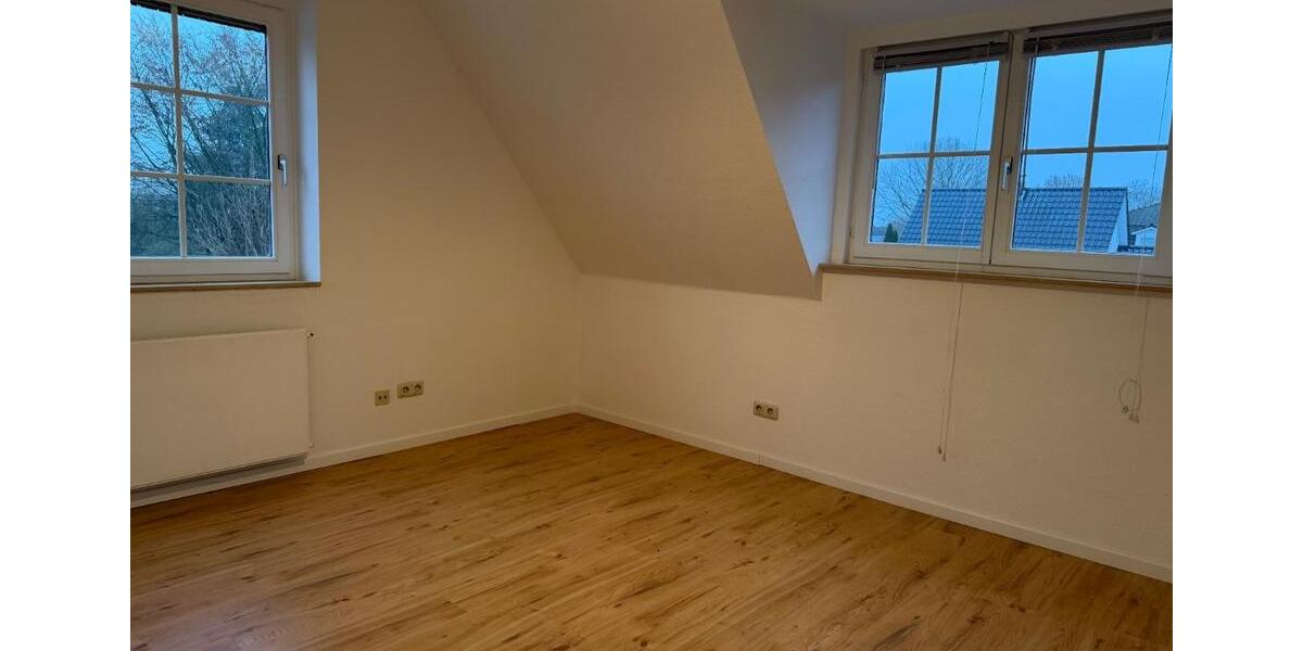 Dachgeschoßwohnung Kuddewörde - 4 Zimmer, 133 m&sup2;, 1.400&euro; | Angebot:24791571
