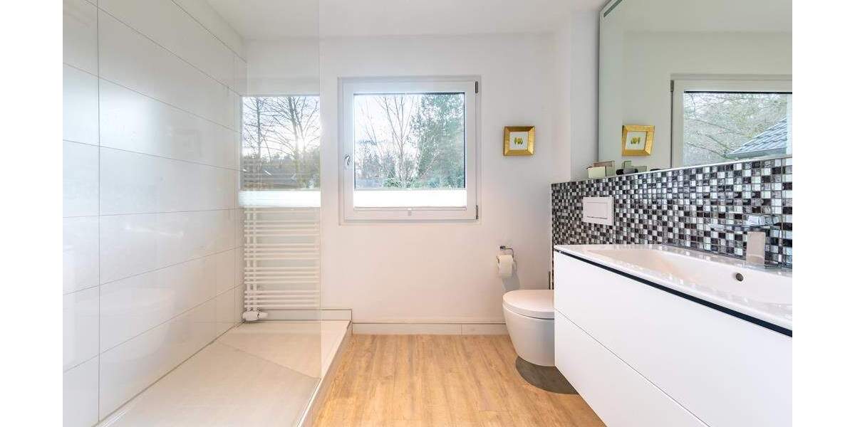 Einfamilienhaus Aumühle - 6 Zimmer, 200 m&sup2;, 1.295.000&euro; | Angebot:25673402