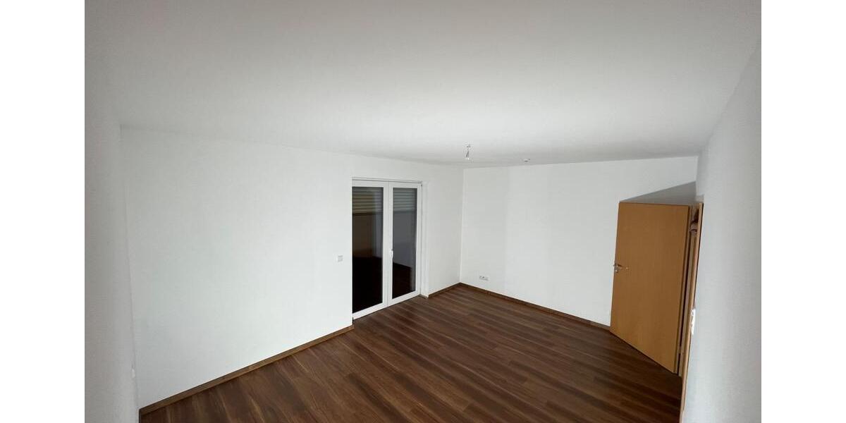 Erdgeschoßwohnung Leezen - 3 Zimmer, 137 m&sup2;, 1.350&euro; | Angebot:25640368