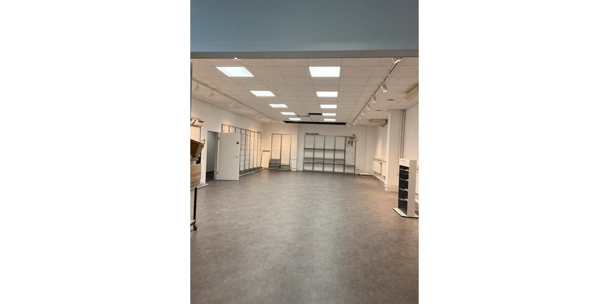 Gewerbeobjekt Hoisdorf - 8&euro; | Angebot:25286180