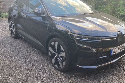 Renault Megane E-TECH 42.200 km 23.450 &euro; Hamburg 21037