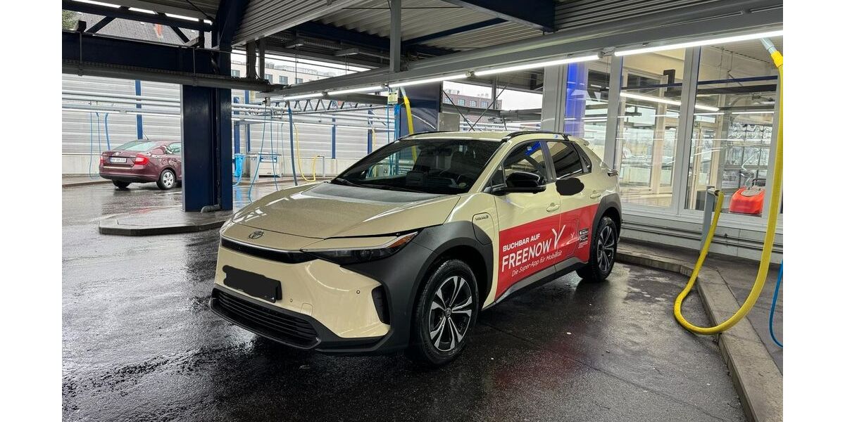 Toyota bZ4X 147.150 km 20.490 &euro; Hamburg 22589