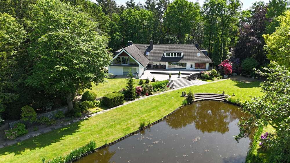 Einfamilienhaus Uetersen - 11 Zimmer, 303 m&sup2;, 1.390.000&euro; | Angebot:27007787