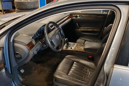 VW Phaeton 211.000 km 4.200 &euro; Hamburg 22547
