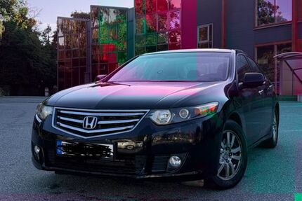 Honda Accord 102.000 km 8.500 &euro; Hamburg 22041