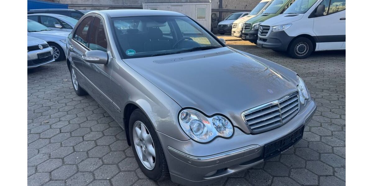 Mercedes-Benz C 200 235.100 km 2.250 &euro; Hamburg 20537