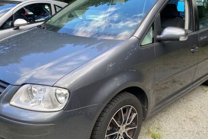 VW Touran 216.793 km 3.990 &euro; Hamburg 22419