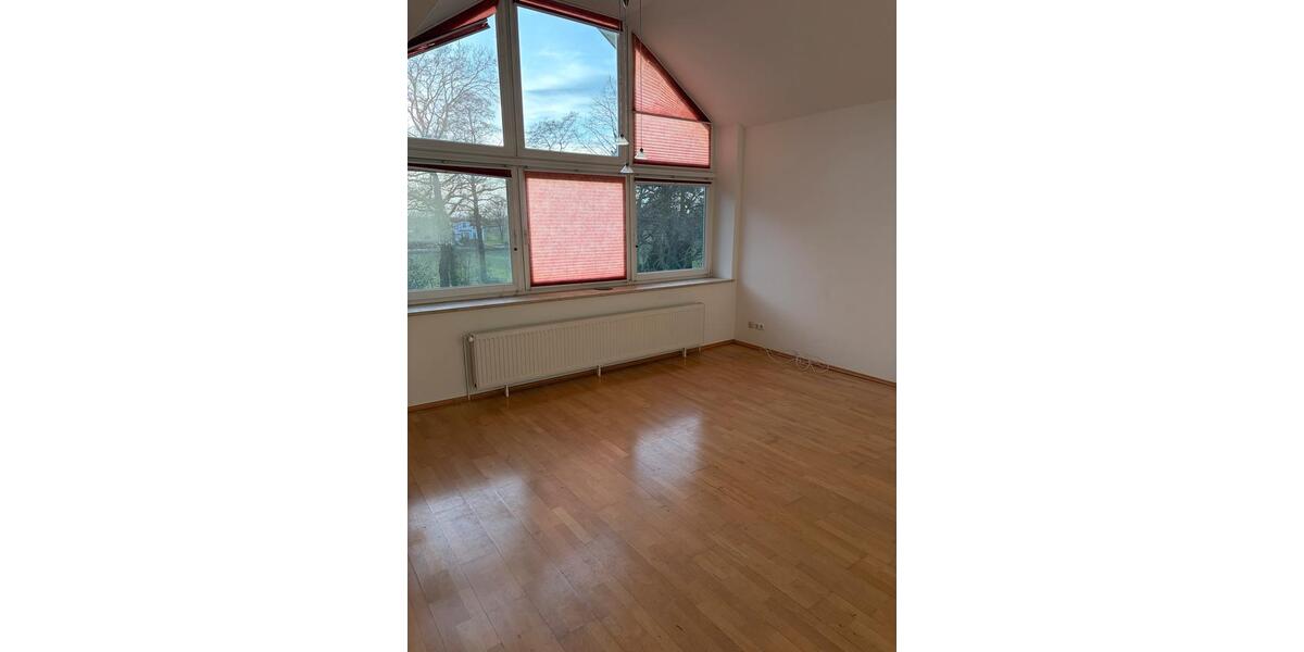 Etagenwohnung Klein Nordende - 3 Zimmer, 105 m&sup2;, 1.190&euro; | Angebot:25341018