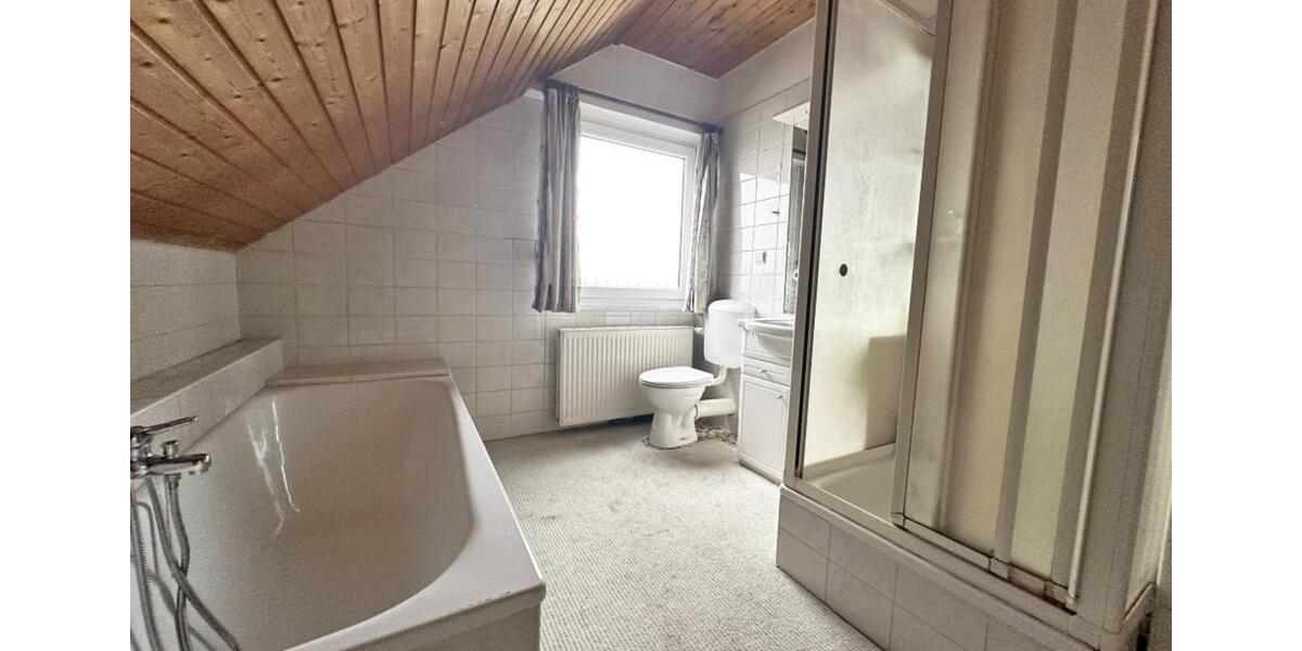 Einfamilienhaus Lasbek - 6 Zimmer, 190 m&sup2;, 330.000&euro; | Angebot:25355036