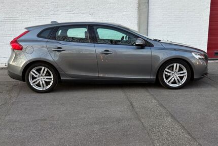 Volvo V40 73.681 km 14.900 &euro; Hamburg 20097