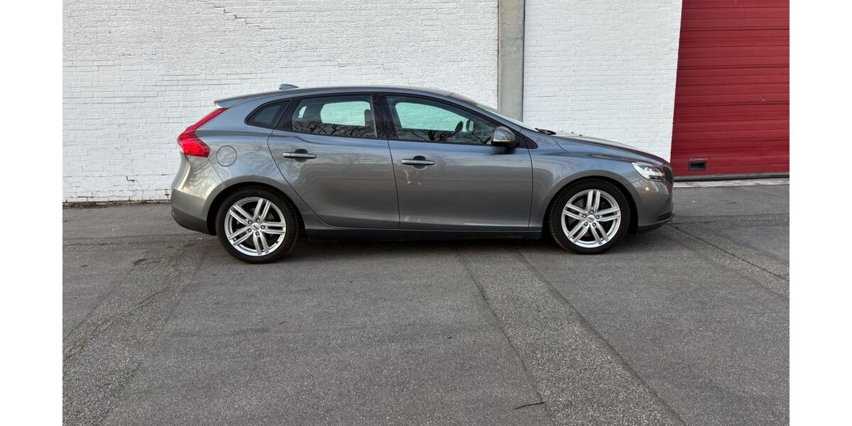 Volvo V40 73.681 km 14.900 &euro; Hamburg 20097
