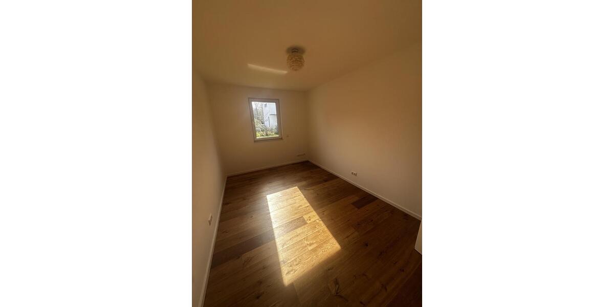 Etagenwohnung Hamburg Wandsbek - 4 Zimmer, 125 m&sup2;, 2.200&euro; | Angebot:24765536