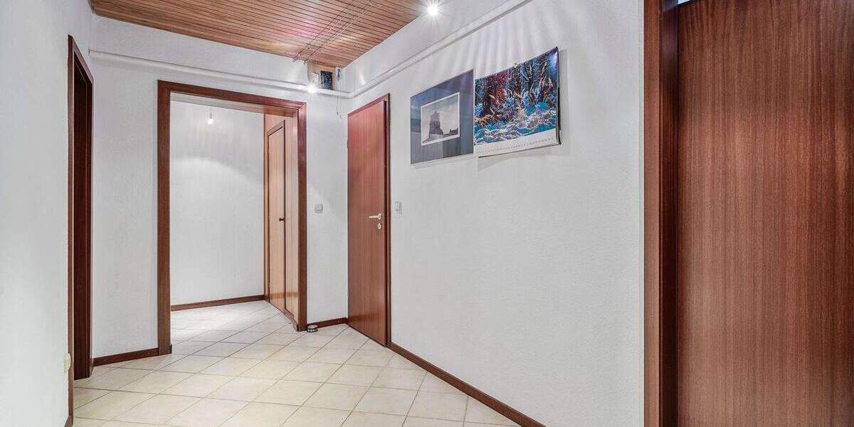 Einfamilienhaus Hamburg Sasel - 9 Zimmer, 192 m&sup2;, 695.000&euro; | Angebot:25748557