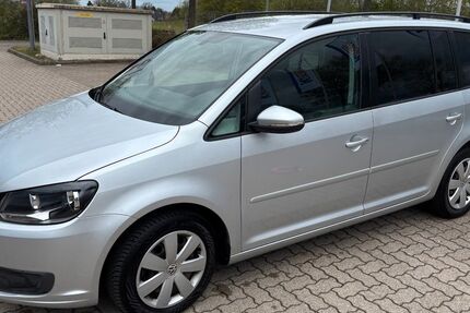 VW Touran 197.000 km 5.200 &euro; Halstenbek 25469