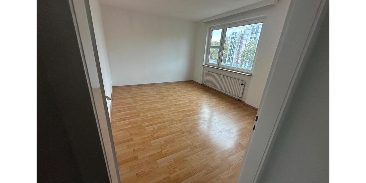 Etagenwohnung Pinneberg - 3 Zimmer, 66 m&sup2;, 163.000&euro; | Angebot:27208857