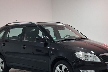 Skoda Fabia 75.190 km 7.390 &euro; Hamburg 22043