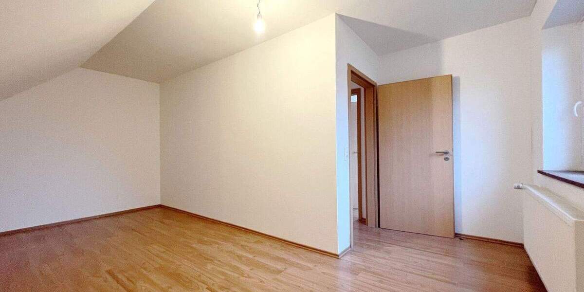 Einfamilienhaus Hoisdorf - 5 Zimmer, 100 m&sup2;, 450.000&euro; | Angebot:25779881