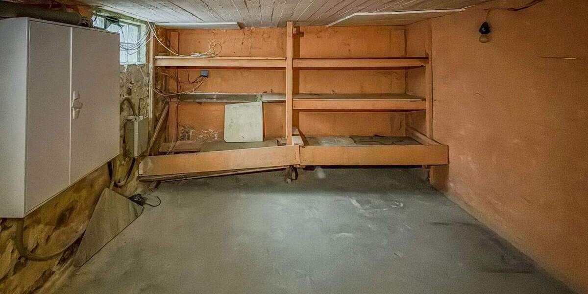 Doppelhaushälfte Hamburg Langenhorn - 3 Zimmer, 127 m&sup2;, 125.000&euro; | Angebot:25679203