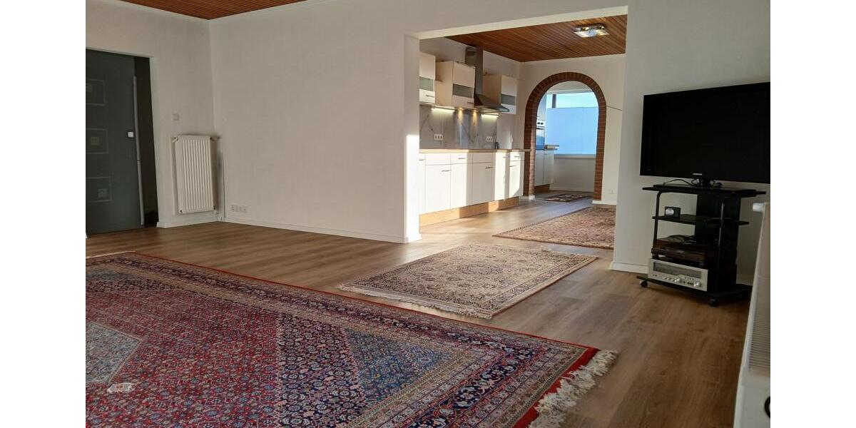 Erdgeschoßwohnung Norderstedt Glashütte - 3 Zimmer, 115 m&sup2;, 1.450&euro; | Angebot:23691676