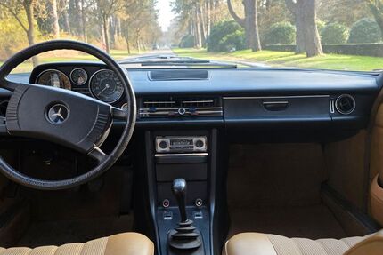 Mercedes-Benz 230 111.000 km 14.900 &euro; Hamburg 22337