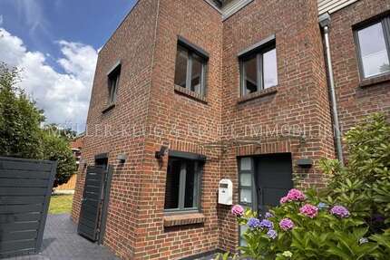 Haus Hamburg Groß Borstel - 6 Zimmer, 210 m&sup2;, 3.780&euro; | Angebot:27317775