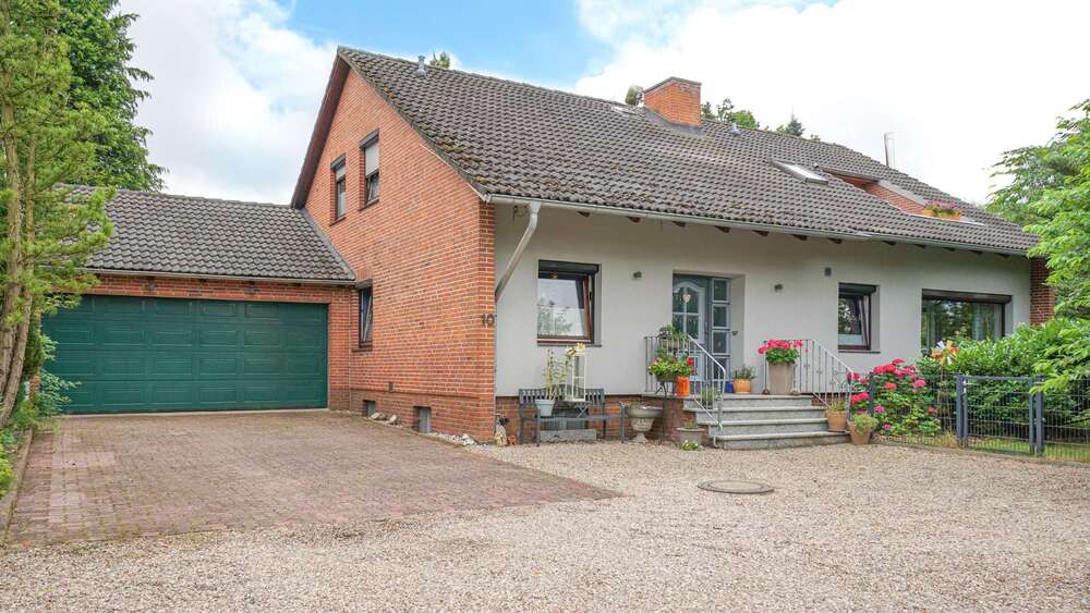Einfamilienhaus Neversdorf - 8 Zimmer, 205 m&sup2;, 645.000&euro; | Angebot:21799888