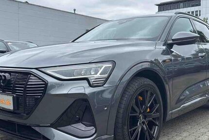 Audi e-tron 69.304 km 34.950 &euro; Hamburg 22047